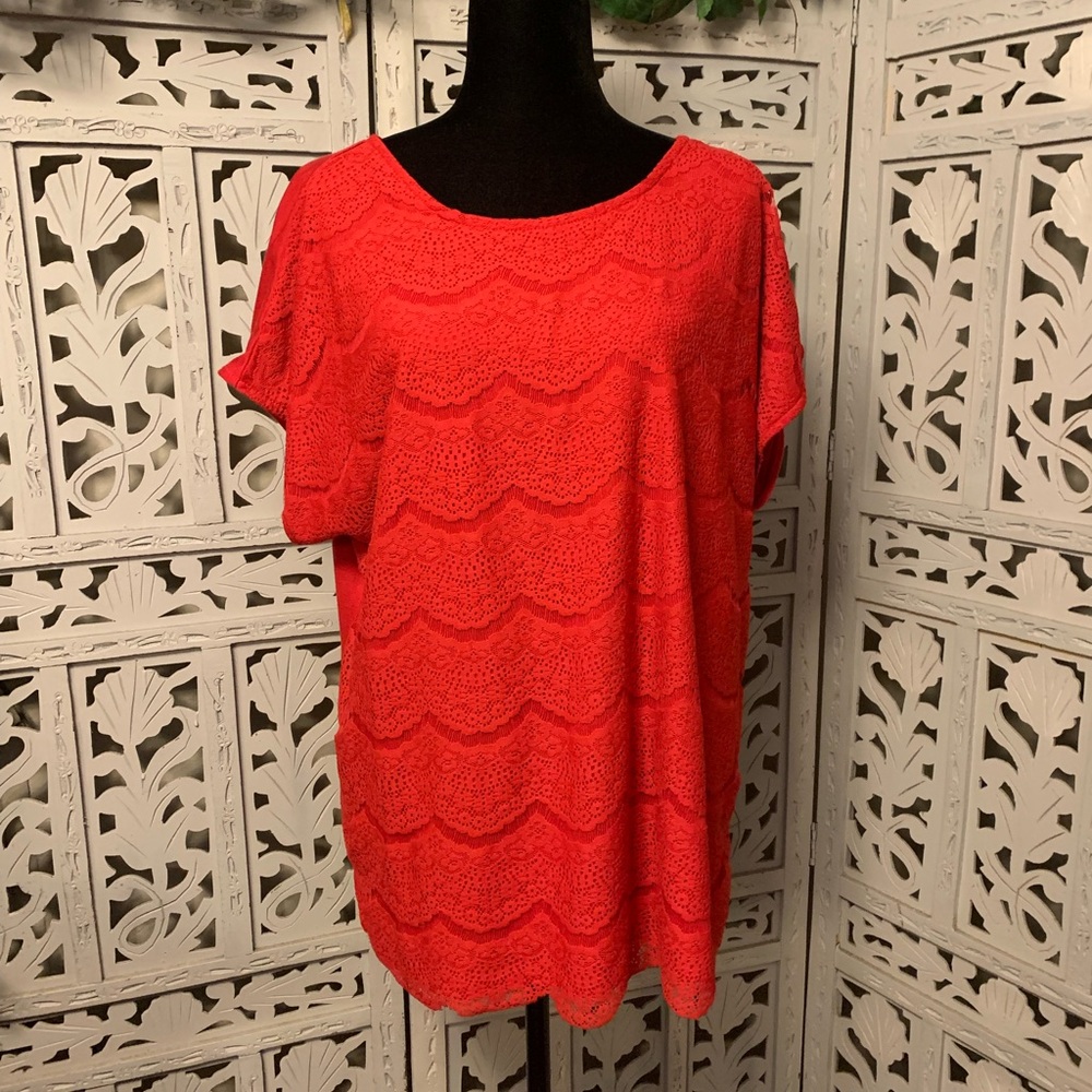 FADED GLORY REALLY NICE RED LACEY SHORT SLEEVE STRETCHY PLUS TOP